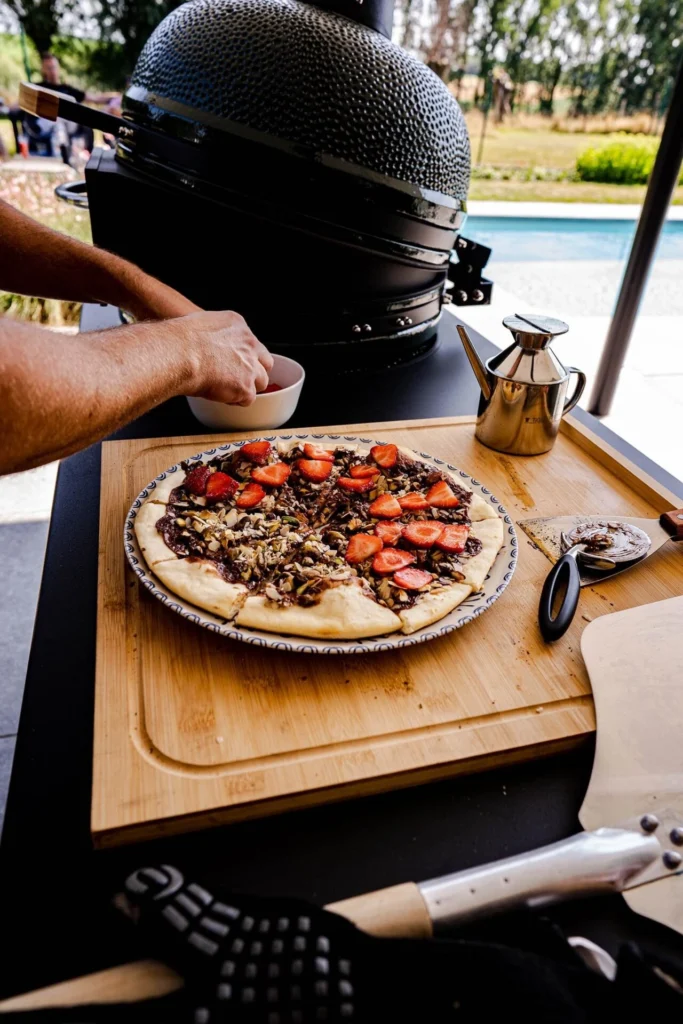 Met Kamado BBQ's geniet je van hoogwaardige kwaliteit en een elegant design. Ideaal voor heerlijke buitenmaaltijden in Nederland. Kamado BBQ kopen Nederland | BBQ kopen Nederland | Barbecue kopen Nederland | BBQ SHOP | KAMADO BBQ | KAMADO SHOP | GRILL KAMADO BBQ | BBQ GRILL | KAMADO GRILL BBQ | BBQ GRIDDLE | BESTE KAMADO BBQ's VAN NEDERLAND | BUITENKEUKENS Nederland | HOUTVUUR KAMADO | Kamado BBQ accessoires Nederland | BBQ buitenkeuken Nederland