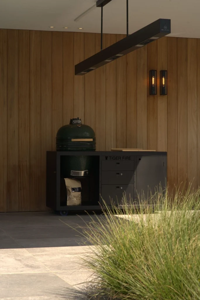 Onze Kamado BBQ's combineren duurzaamheid met stijl, ideaal voor gebruik in Nederlandse buitenkeukens. Kamado BBQ kopen Nederland | BBQ kopen Nederland | Barbecue kopen Nederland | BBQ SHOP | KAMADO BBQ | KAMADO SHOP | GRILL KAMADO BBQ | BBQ GRILL | KAMADO GRILL BBQ | BBQ GRIDDLE | BESTE KAMADO BBQ's VAN NEDERLAND | BUITENKEUKENS Nederland | HOUTVUUR KAMADO | Kamado BBQ accessoires Nederland | BBQ buitenkeuken Nederland