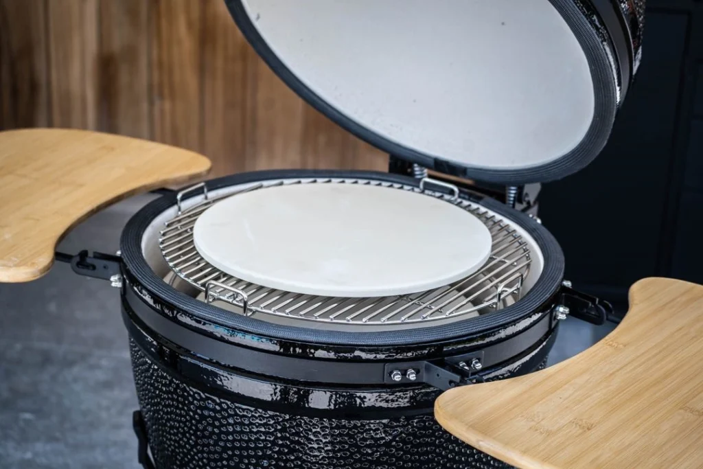 Geniet van de hoogwaardige Kamado BBQ's, perfect voor het bereiden van heerlijke maaltijden in de Nederlandse buitenlucht. Kamado BBQ kopen Nederland | BBQ kopen Nederland | Barbecue kopen Nederland | BBQ SHOP | KAMADO BBQ | KAMADO SHOP | GRILL KAMADO BBQ | BBQ GRILL | KAMADO GRILL BBQ | BBQ GRIDDLE | BESTE KAMADO BBQ's VAN NEDERLAND | BUITENKEUKENS Nederland | HOUTVUUR KAMADO | Kamado BBQ accessoires Nederland | BBQ buitenkeuken Nederland