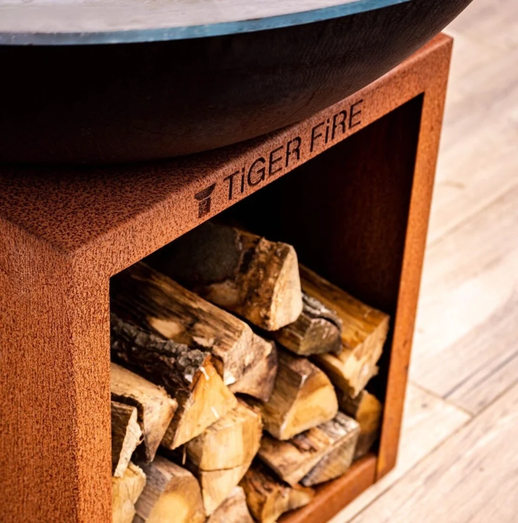 Met TIGER FIRE plancha BBQ's geniet je van hoogwaardige kwaliteit en een elegant design. Ideaal voor heerlijke buitenmaaltijden in Nederland. Plancha BBQ kopen Nederland | BBQ kopen Nederland | Barbecue kopen Nederland | TIGER FIRE OFFICIAL STORE | TIGER FIRE SHOP | TIGER FIRE | BBQ SHOP | PLANCHA BBQ | PLANCHA SHOP | GRILL PLANCHA BBQ | BBQ GRILL | PLANCHA GRILL BBQ | BBQ GRIDDLE | BESTE PLANCHA BBQ's VAN NEDERLAND | BUITENKEUKENS Nederland | HOUTVUUR PLANCHA | Plancha BBQ accessoires Nederland | BBQ buitenkeuken Nederland